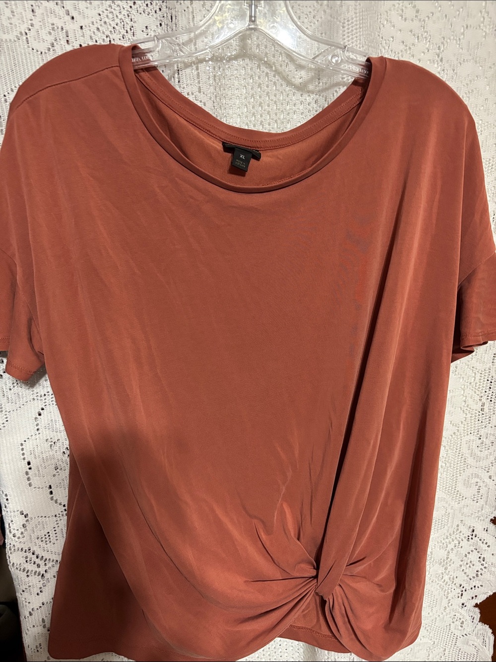 Worthington Short Sleeve Knot-Front Top in Rust Orange size XL